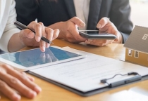 Giữ Lại Một Phần Tiền Sau Công Chứng Khi Mua Nhà Đất – Vì Sao Cần Làm Vậy?