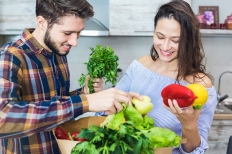 Ăn Sạch Không Tốn Thời Gian: Giải Pháp Thực Phẩm Organic Tiện Lợi Cho Người Bận Rộn