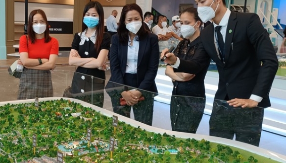 Trung Tâm Giao Dịch Bất Động Sản Và Quyền Sử Dụng Đất Do Nhà Nước Quản Lý Và Sự Tác Động Đến Nghề Môi Giới