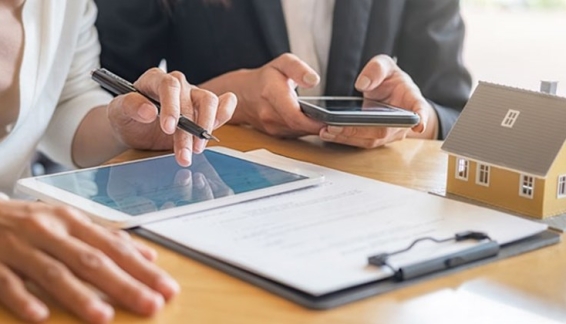 Giữ Lại Một Phần Tiền Sau Công Chứng Khi Mua Nhà Đất – Vì Sao Cần Làm Vậy?