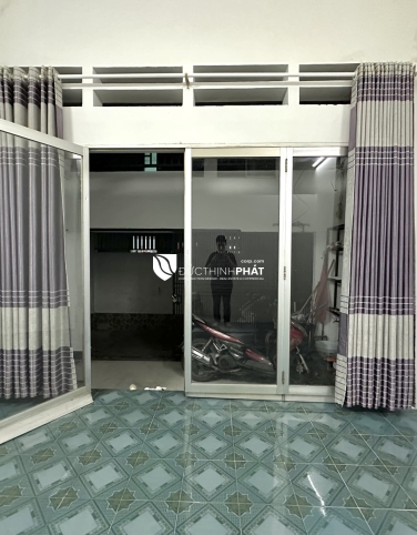 BÌNH THẠNH, ĐƯỜNG PHAN VĂN TRỊ, P11 – NHÀ GẦN 50M² – HẺM Ô TÔ ĐỖ CỬA – GIÁ CHỈ 5.X TỶ