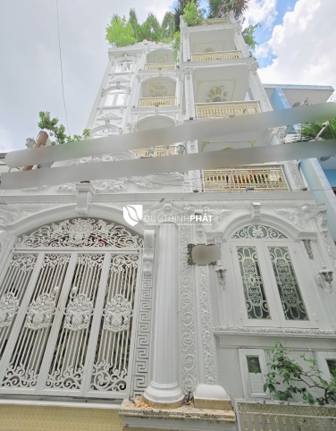 Bán Biệt Thự Dát Vàng 18K - Đường Số 17, Tân Thuận Tây, Quận 7 - 62m², 5 Tầng, Giá 9.1 Tỷ