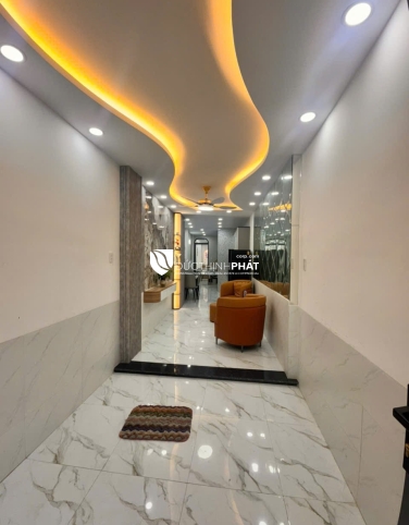 MẶT TIỀN KINH DOANH TRẦN BÁ GIAO – NHÀ ĐẸP LÔ GÓC, SỔ RIÊNG, GIÁ CHỈ NHỈNH 5 TỶ