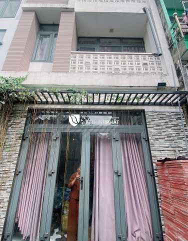 NHÀ CÓ SỔ HỒNG RIÊNG – HẺM XE HƠI, SÁT MẶT TIỀN PHẠM VĂN ĐỒNG, GIÁ TỐT