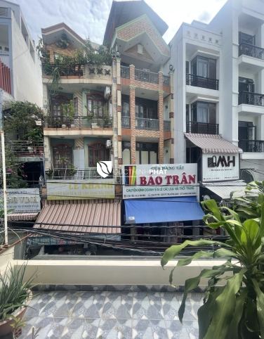 NHÀ MẶT TIỀN TÂN TIẾN – CHÍNH CHỦ BÁN – KẾ BÊN QUẬN 10 – VỊ TRÍ KINH DOANH HIẾM CÓ