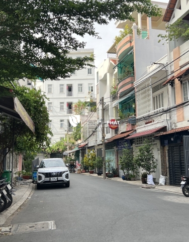 Gần Ga T3 – Nhà 2 Tầng HXH Hoàng Hoa Thám Tân Bình – Tiềm Năng CHDV 6 Tầng