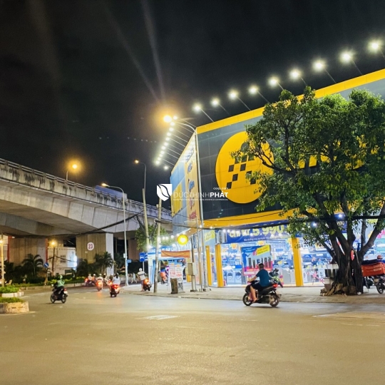 MẶT TIỀN KINH DOANH ĐỈNH – HUỲNH TẤN PHÁT, QUẬN 7