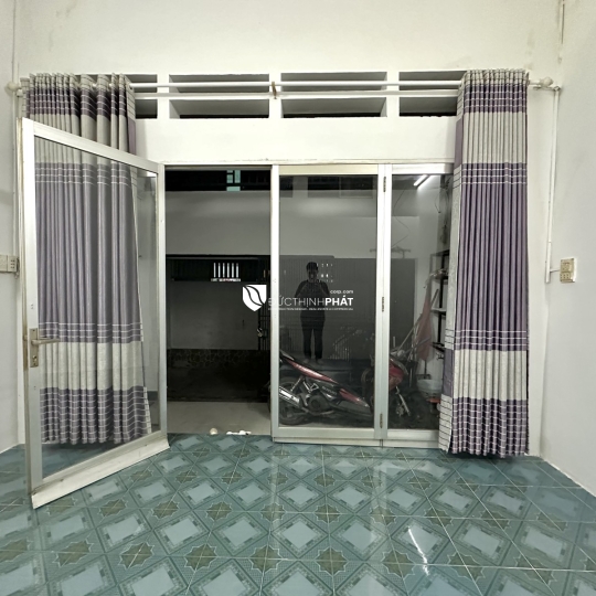 BÌNH THẠNH, ĐƯỜNG PHAN VĂN TRỊ, P11 – NHÀ GẦN 50M² – HẺM Ô TÔ ĐỖ CỬA – GIÁ CHỈ 5.X TỶ
