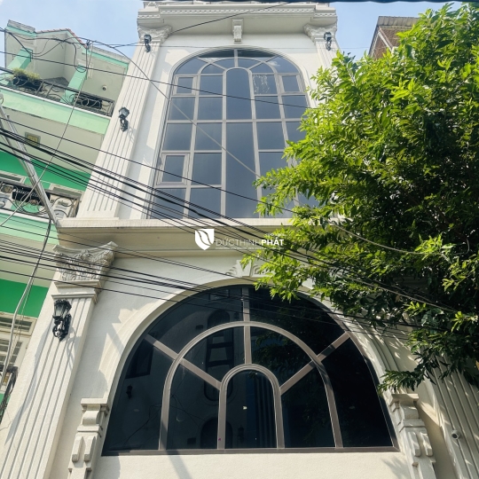 HẺM 8M – NHÀ ĐẸP – 17 PHÒNG CHO THUÊ FULL – DOANH THU 85 TRIỆU/THÁNG – SỔ NỞ HẬU – HOÀN CÔNG – CÓ THANG MÁY