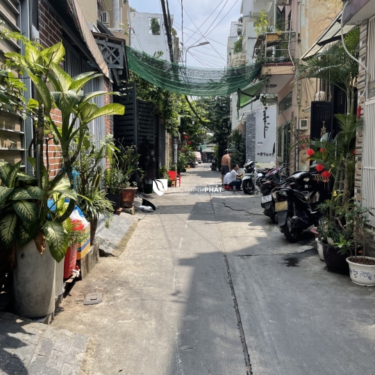 CẦN BÁN NHÀ TÂN PHÚ – GẦN LŨY BÁN BÍCH, XE TẢI VÀO TẬN NHÀ
