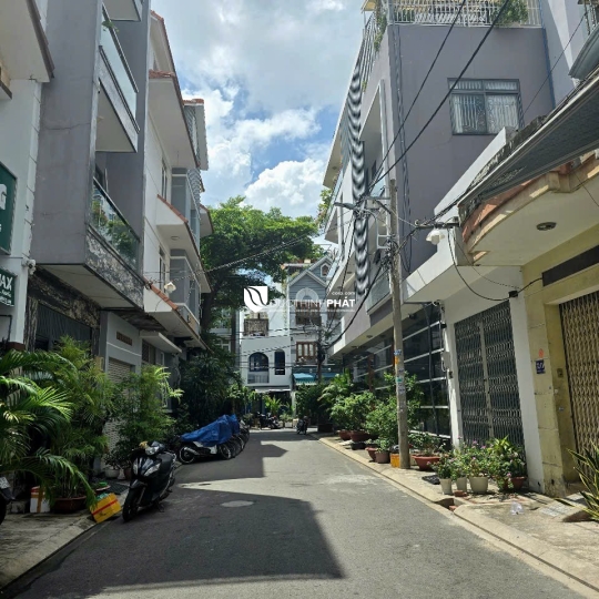 Nhà Hẻm Xe Hơi Thoại Ngọc Hầu – 2 Tầng, 64 m², Giá 8,2 Tỷ – Phường Hòa Thạnh, Tân Phú