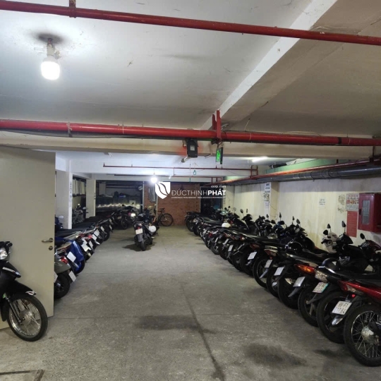 Toa nha 6 tang trung tam HCM CHDV