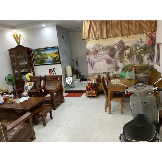 BÁN NHÀ SỔ HỒNG RIÊNG – 4 LẦU, Ô TÔ ĐỖ CỬA, VÀI BƯỚC RA MẶT TIỀN, GIÁ TỐT 