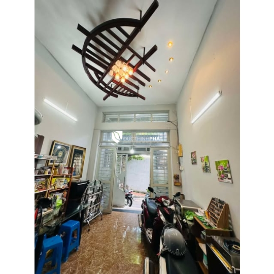 🏡 HẺM NHỰA Ô TÔ THÔNG NGAY CHỢ PHẠM VĂN HAI - NHÀ 5 TẦNG KIÊN CỐ, 6PN - GIÁ CHỈ NHỈNH 8 TỶ!