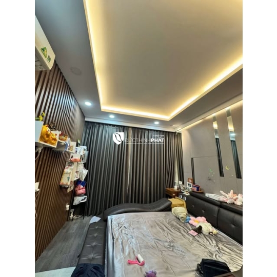 Nhà Đẹp Tân Phú – Sổ Hồng Riêng, 2 Mặt Hẻm Xe Hơi, Full Nội Thất 5 Tầng, Hoàn Công Đủ