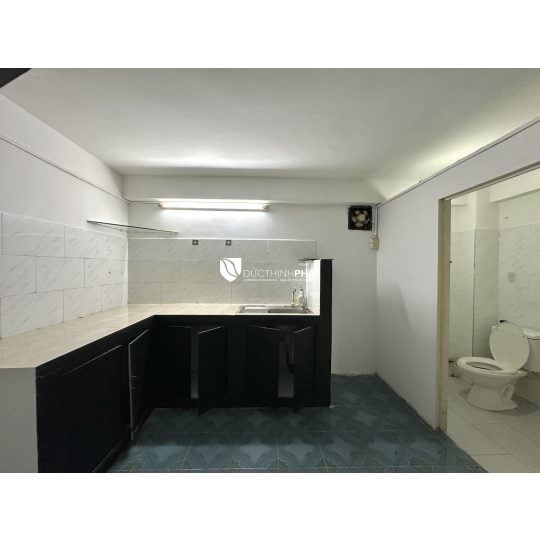 BÌNH THẠNH, ĐƯỜNG PHAN VĂN TRỊ, P11 – NHÀ GẦN 50M² – HẺM Ô TÔ ĐỖ CỬA – GIÁ CHỈ 5.X TỶ
