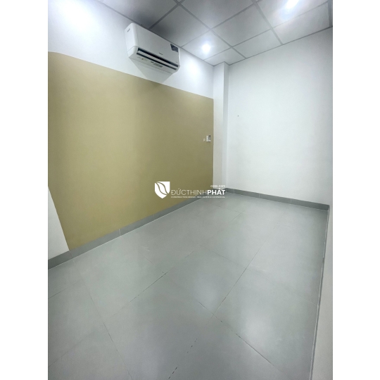 Bán Nhà Sổ Hồng Riêng Giá Rẻ – Hẻm Xe Hơi, Gần Mặt Tiền, 4 Phòng Ngủ, Pháp Lý Chuẩn