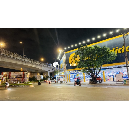 MẶT TIỀN KINH DOANH ĐỈNH – HUỲNH TẤN PHÁT, QUẬN 7