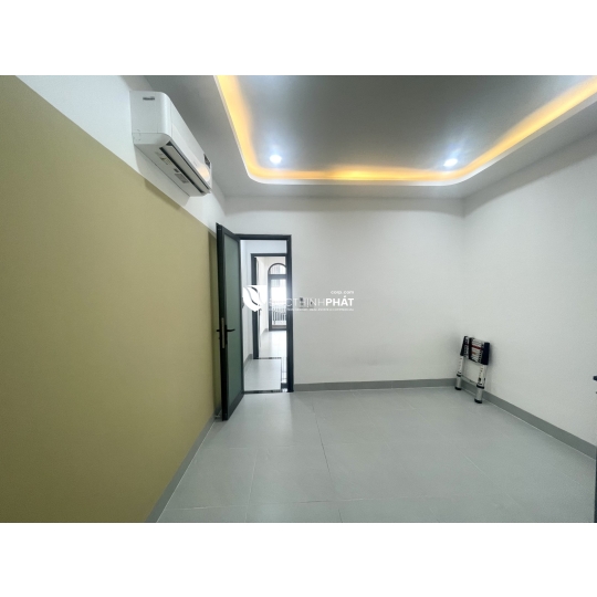 Bán Nhà Sổ Hồng Riêng Giá Rẻ – Hẻm Xe Hơi, Gần Mặt Tiền, 4 Phòng Ngủ, Pháp Lý Chuẩn