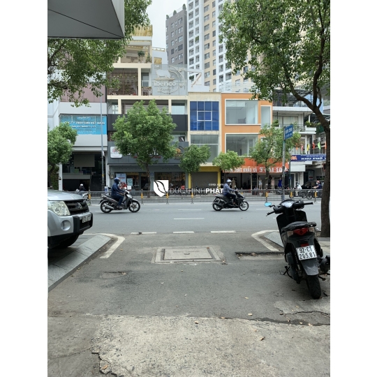BÁN NHÀ SỔ HỒNG RIÊNG – 4 LẦU, Ô TÔ ĐỖ CỬA, VÀI BƯỚC RA MẶT TIỀN, GIÁ TỐT 