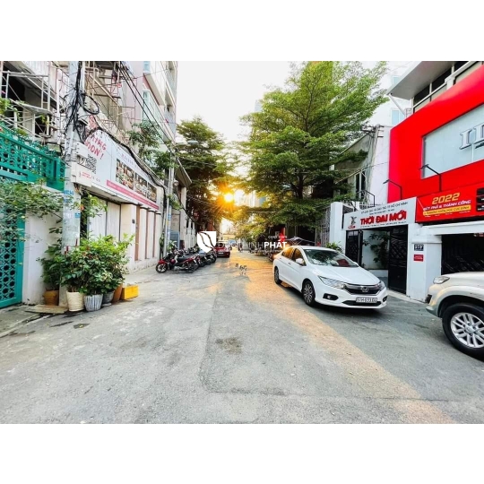 Quận 1 - Cơ Hội Đầu Tư – Căn Hộ Dịch Vụ Trần Khắc Chân Tân Định, DT Lớn, Giá Mềm