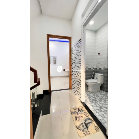 NHÀ ĐẸP 5 TẦNG PHẠM VĂN CHIÊU – HẺM XE HƠI – FULL NỘI THẤT – GẦN CHỢ, TRƯỜNG HỌC – CHỈ 6.18 TỶ
