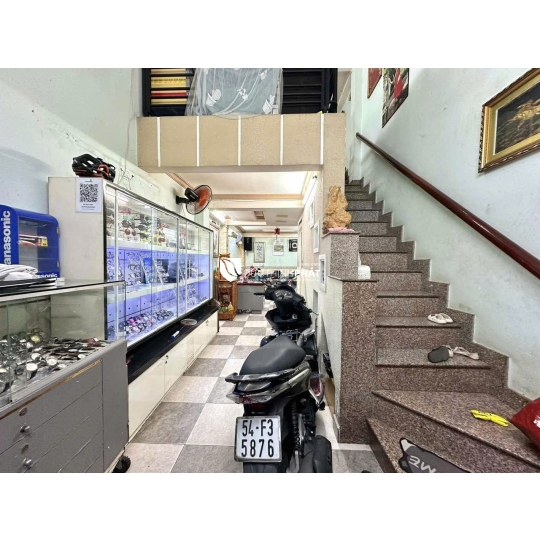 🏡 BÁN NHÀ 5 TẦNG LÊ VĂN SỸ, QUẬN 3 - KHU VỰC KINH DOANH SẦM UẤT 35M² | BÊ TÔNG CỐT THÉP | HẺM KINH DOANH | 6.6 TỶ
