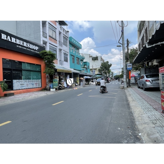 NHÀ MẶT TIỀN VĂN CAO, TÂN PHÚ – VỈA HÈ RỘNG, VỊ TRÍ ĐẸP, KINH DOANH SẦM UẤT