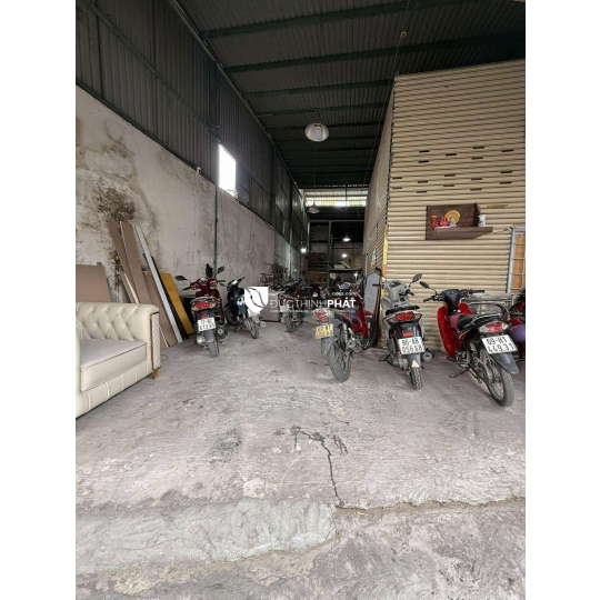 Nhà Xưởng 270m² – Cách 2 Căn Ra Mặt Tiền Hồ Học Lãm  Hẻm Xe Tải 8m – Ngang 7.1m Nở Hậu 8.1m