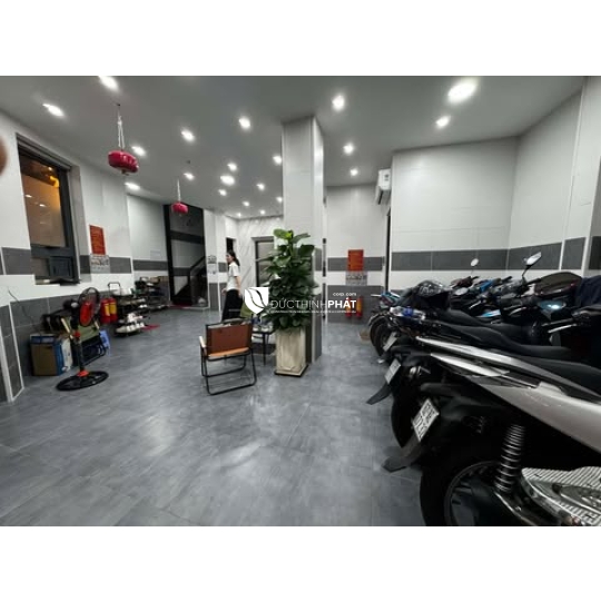 Căn Hộ Dịch Vụ 5 Sao Mặt Tiền Phạm Văn Đồng – Vị Trí Vàng, Doanh Thu 125 Triệu/Tháng