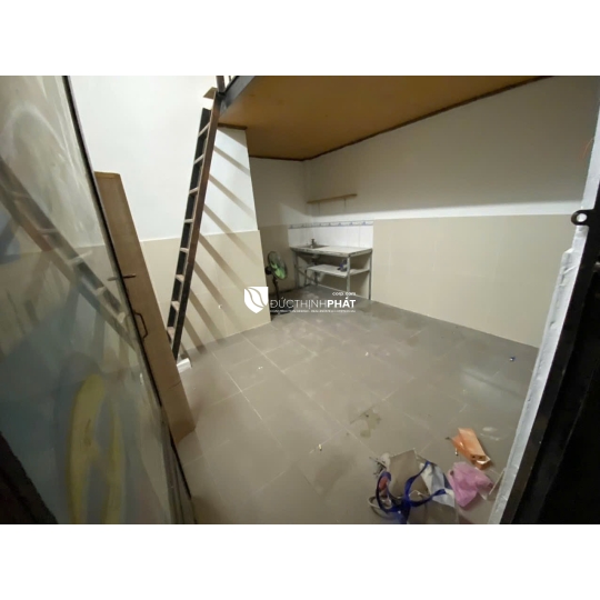 HẺM XE HƠI – NGANG HIẾM 5.5M – DÒNG TIỀN 40TR/THÁNG – CHỈ 20M RA PHẠM VĂN ĐỒNG – 5 PHÚT TỚI SÂN BAY TÂN SƠN NHẤT