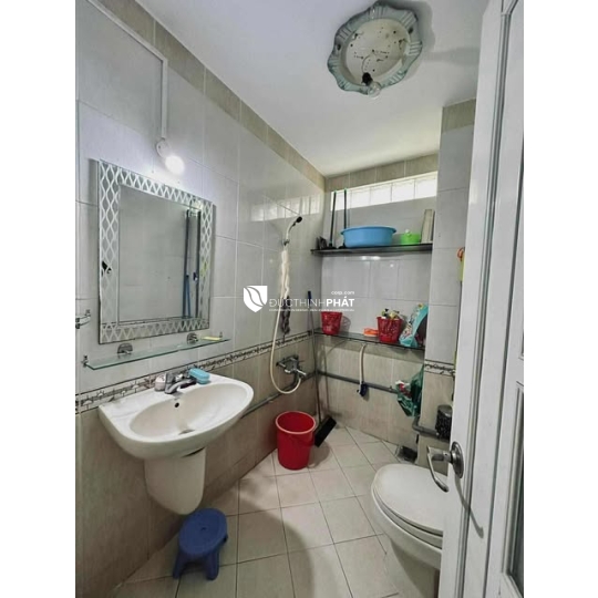 Bán Nhà Hẻm Thông Gần Mặt Tiền Hoàng Văn Thụ – Phường 8, Quận Phú Nhuận