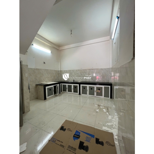Nhà mặt tiền Lê Sao, Tân Phú – 4 tầng BTCT, ngang 5.6m, giá 7.5 tỷ thương lượng