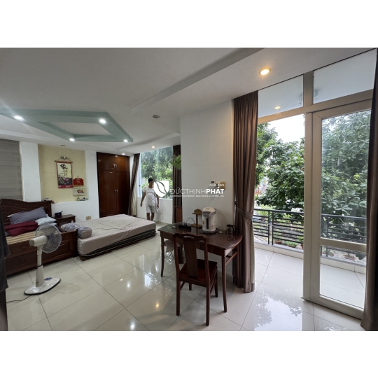 Bán Biệt Thự KDC Phú Nhuận, Quận 12 – Diện Tích 240m², Sổ Hồng, Khu Dân Cư Đẳng Cấp