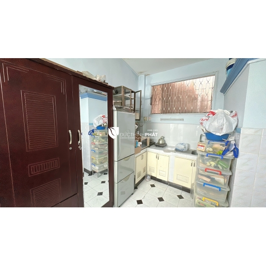 Bán Nhà Nguyễn Trọng Tuyển, P.2, Tân Bình – Hẻm Xe Hơi, Sổ Riêng