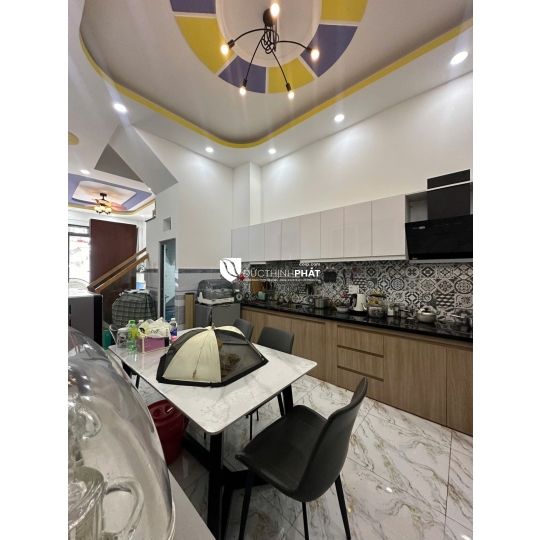 NHÀ ĐẸP BÌNH THẠNH – HẺM XE HƠI 6M HOÀNG HOA THÁM, 4 LẦU FULL NỘI THẤT