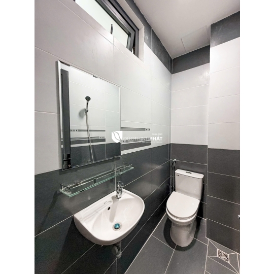 Bán Nhà Mặt Tiền Nguyễn Lâm – P.3 Bình Thạnh – Nhà Mới 4 Tầng – Giá Chỉ 5.5 Tỷ