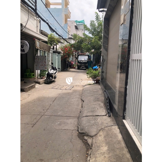 CẦN BÁN NHÀ SỔ HỒNG RIÊNG QUẬN 7 – NGUYỄN THỊ THẬP, HẺM XE HƠI, DÒNG TIỀN TỐT