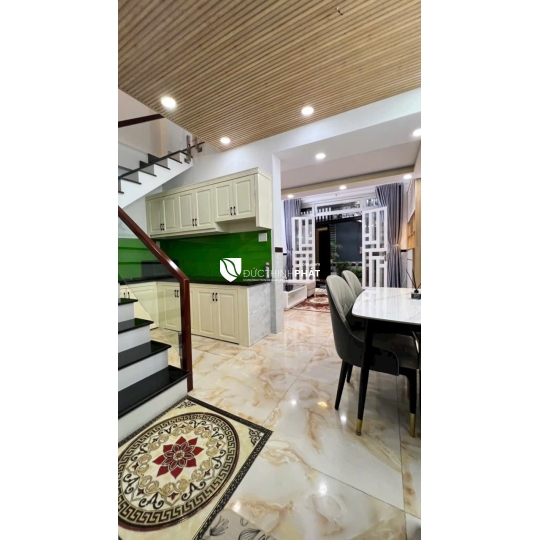 NHÀ ĐẸP 5 TẦNG PHẠM VĂN CHIÊU – HẺM XE HƠI – FULL NỘI THẤT – GẦN CHỢ, TRƯỜNG HỌC – CHỈ 6.18 TỶ