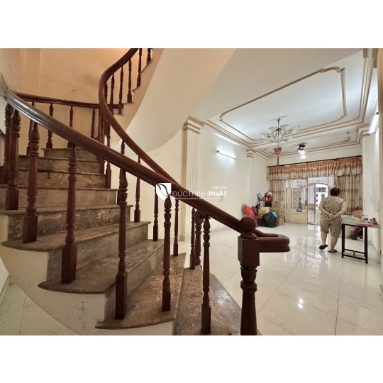 NHÀ GIÁ TỐT BÌNH THẠNH – LÔ GÓC, 92M², 3 TẦNG, GẦN MẶT TIỀN, CHỈ 9.5 TỶ
