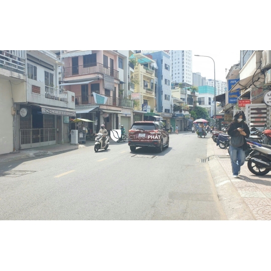 Bán Nhà 5 Tầng Sát Phố Tây Bùi Viện – Hẻm Ô Tô Đỗ Trước, Vị Trí Trung Tâm, Kiên Cố