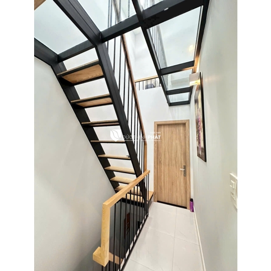 Nhà đẹp Quận 3 – Lý Chính Thắng 23m², 2PN, hẻm thẳng xe máy 4.5m, nội thất cao cấp
