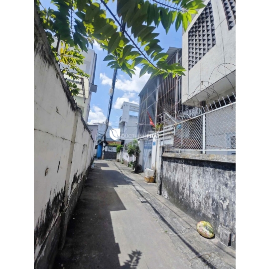 HẺM XE HƠI – NGANG HIẾM 5.5M – DÒNG TIỀN 40TR/THÁNG – CHỈ 20M RA PHẠM VĂN ĐỒNG – 5 PHÚT TỚI SÂN BAY TÂN SƠN NHẤT