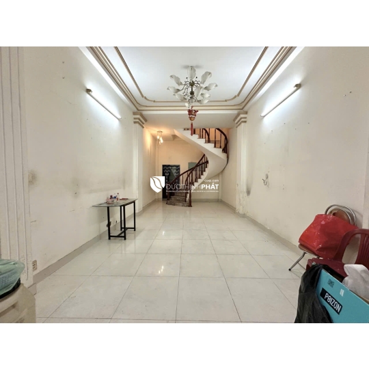 NHÀ GIÁ TỐT BÌNH THẠNH – LÔ GÓC, 92M², 3 TẦNG, GẦN MẶT TIỀN, CHỈ 9.5 TỶ