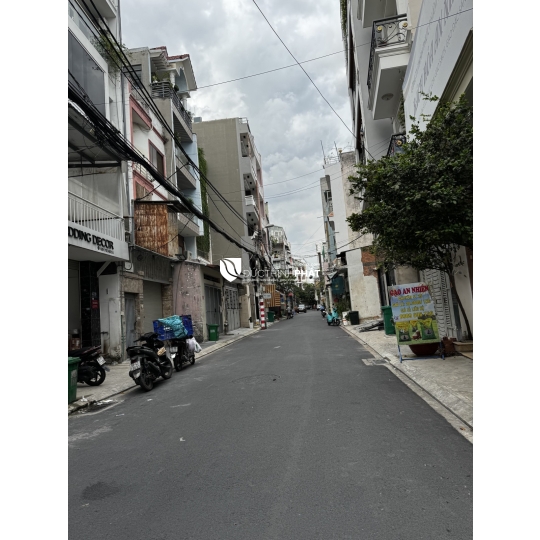 110 m² MẶT TIỀN CỘNG HÒA – TIỆN XÂY KHÁCH SẠN – VĂN PHÒNG – CHDV