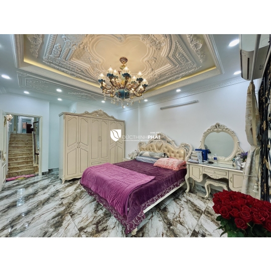 Bán Nhà Mặt Tiền Ba Tháng Hai – View Hà Đô Centrosa Garden – Kinh Doanh Cực Đỉnh