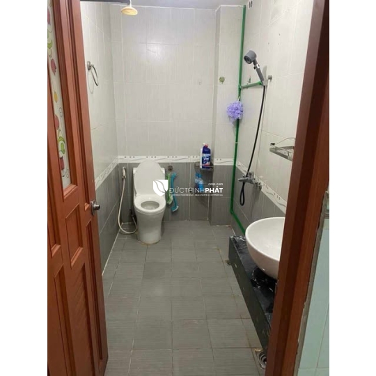 NHÀ GIÁ RẺ TÂN PHÚ – HẺM XE TẢI, 82M², CHỈ 6.3 TỶ – CƠ HỘI ĐẦU TƯ TỐT