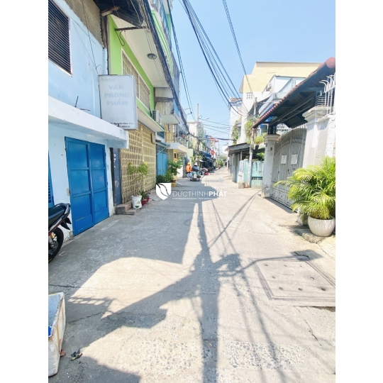 PHƯỜNG 17 BÌNH THẠNH – HẺM Ô TÔ – 140M² – GIÁ CHỈ 80 TRIỆU/M² – SÁT QUẬN 1