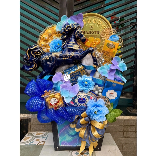 Long Mã Phi Mây – Hồng Vượng Toàn Niên 